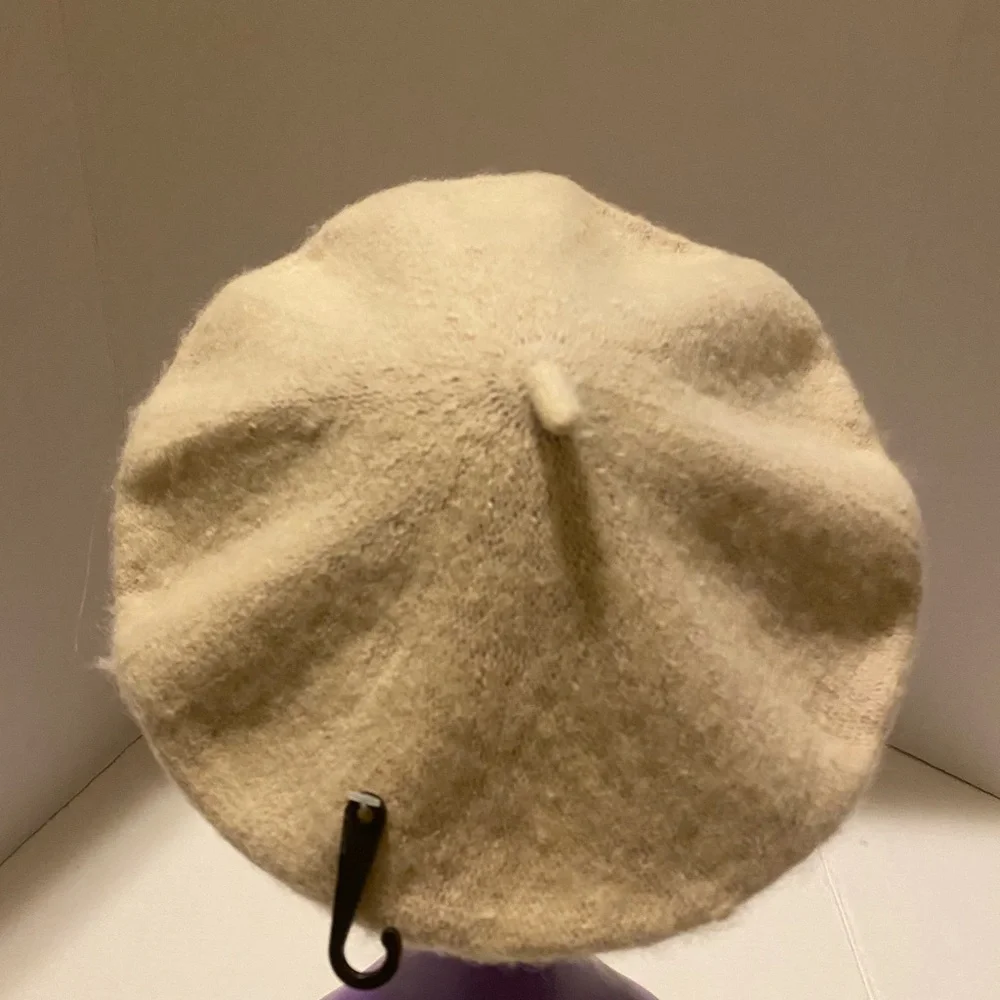 Wool Beret - Picture 5 of 12